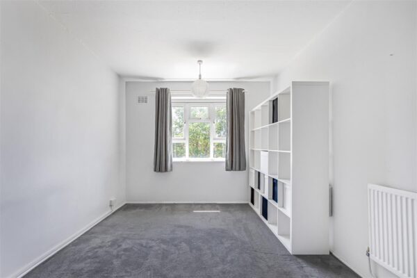 Burnett Square, Hertford, SG14