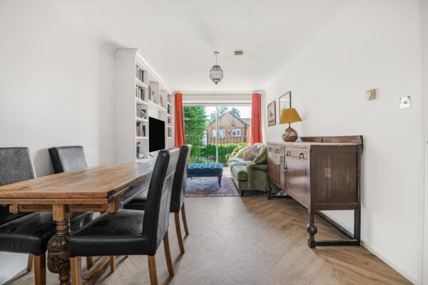 Mansfield Gardens, Hertford, SG14