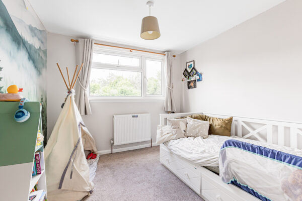 Chandlers Way, Hertford, SG14