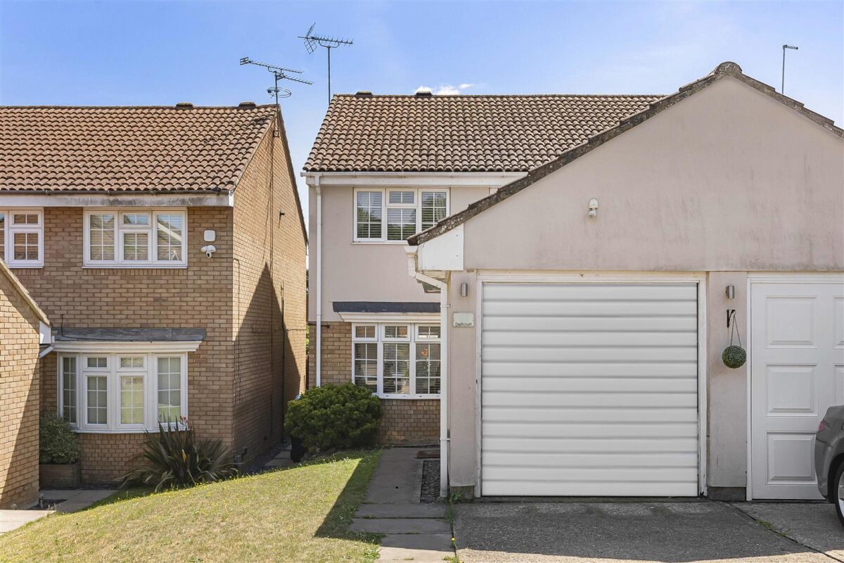 Delfcroft, Ware, SG12