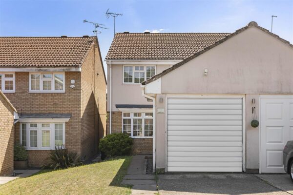 Delfcroft, Ware, SG12