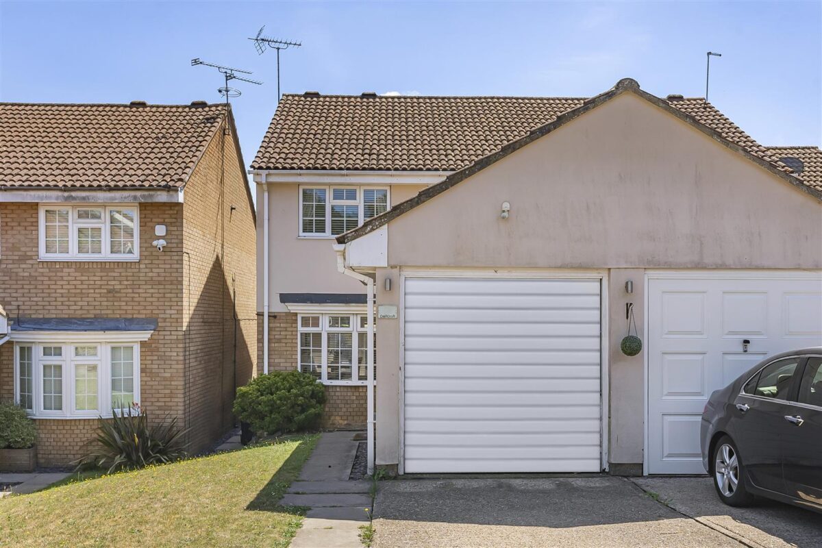 Delfcroft, Ware, SG12