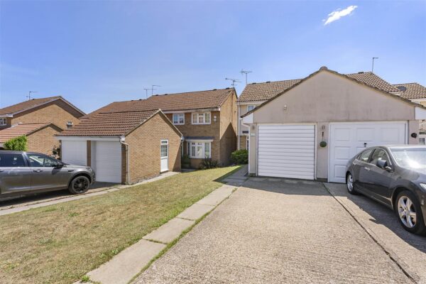 Delfcroft, Ware, SG12