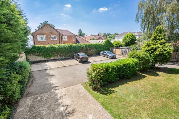 Mansfield Gardens, Hertford, SG14