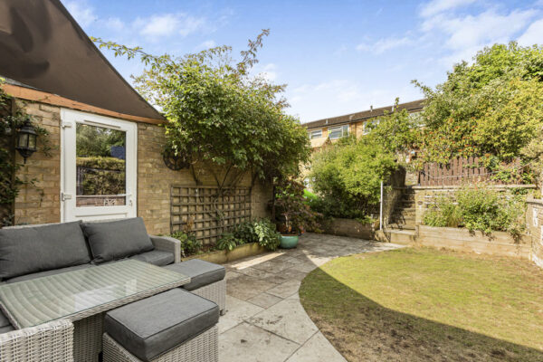 Chandlers Way, Hertford, SG14
