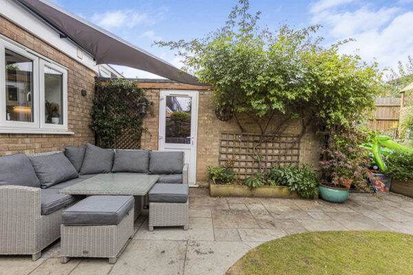 Chandlers Way, Hertford, SG14