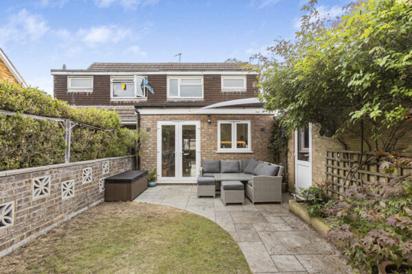 Chandlers Way, Hertford, SG14
