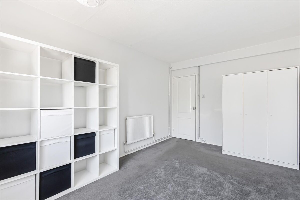 Burnett Square, Hertford, SG14