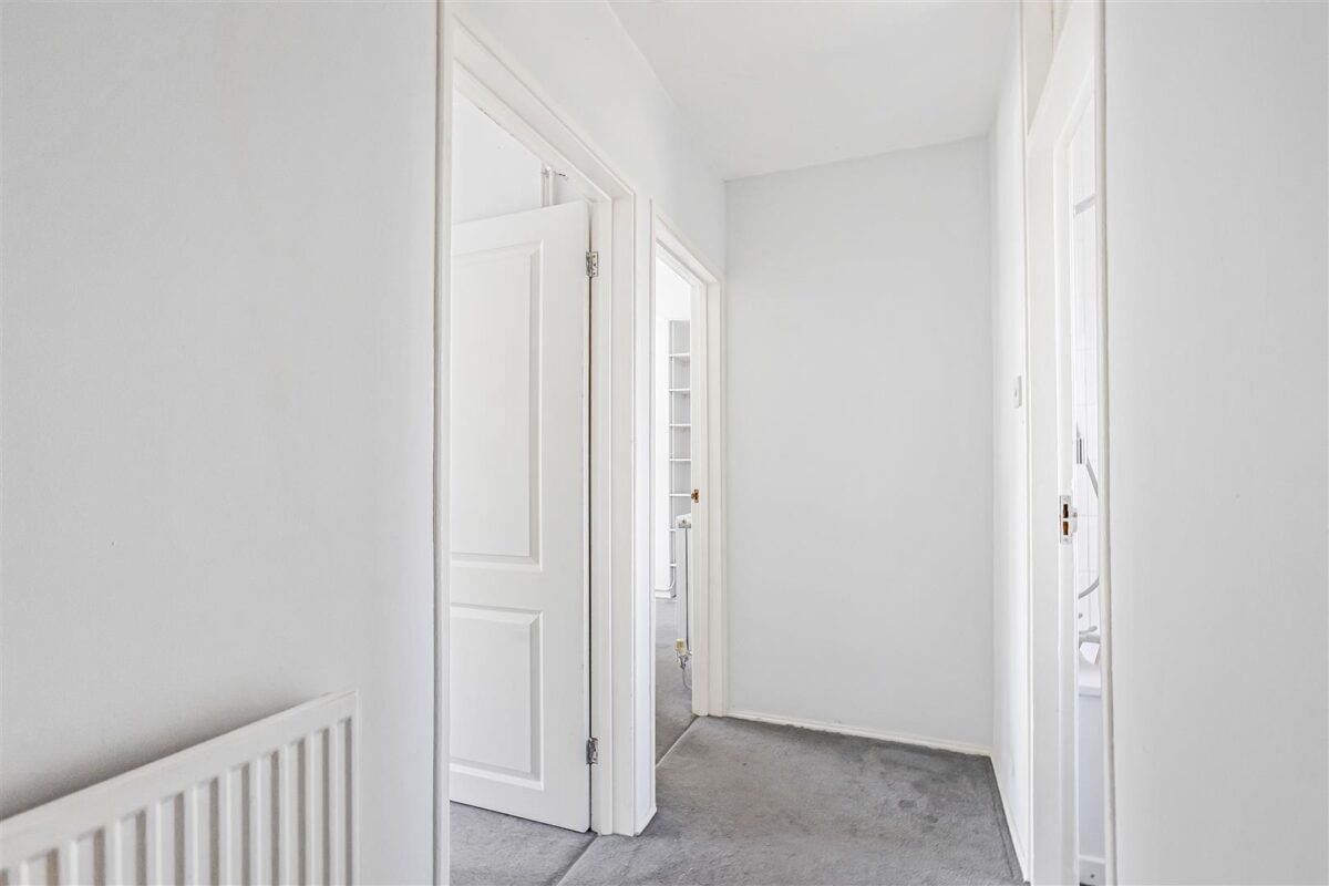 Burnett Square, Hertford, SG14