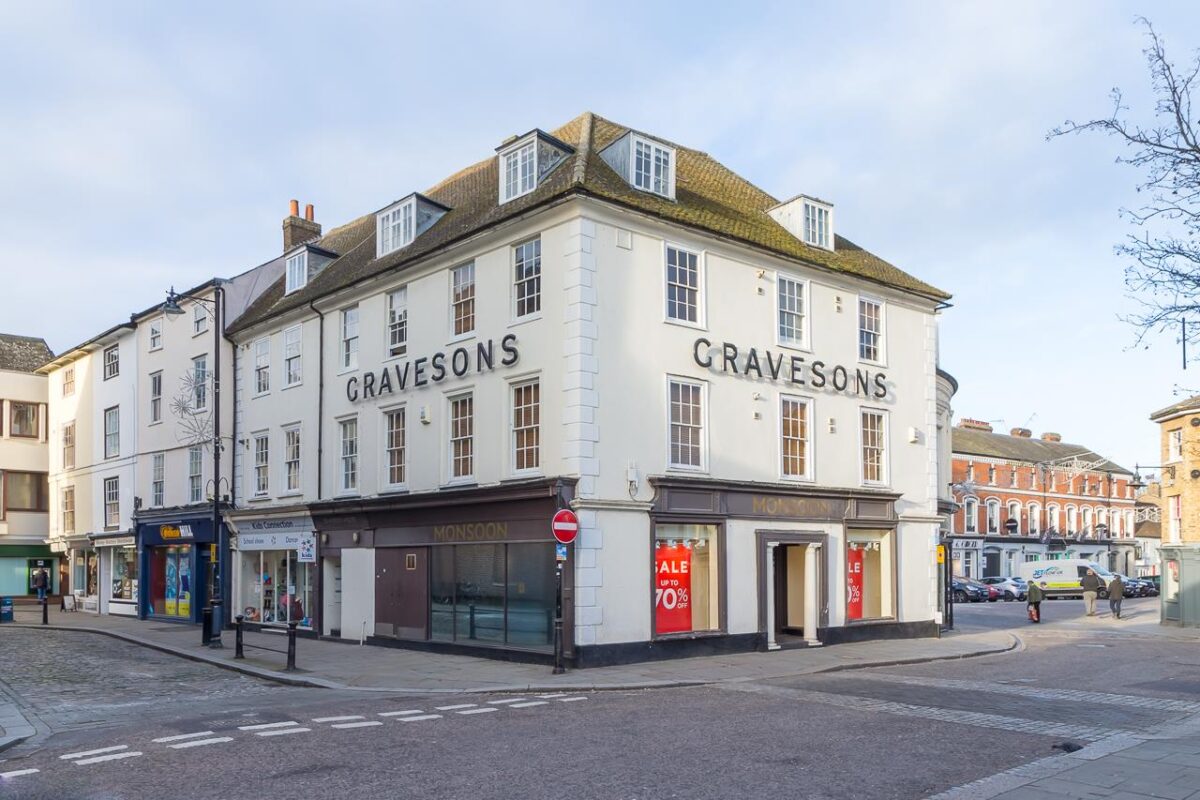 Market Place, Graveson House Market Place, SG14