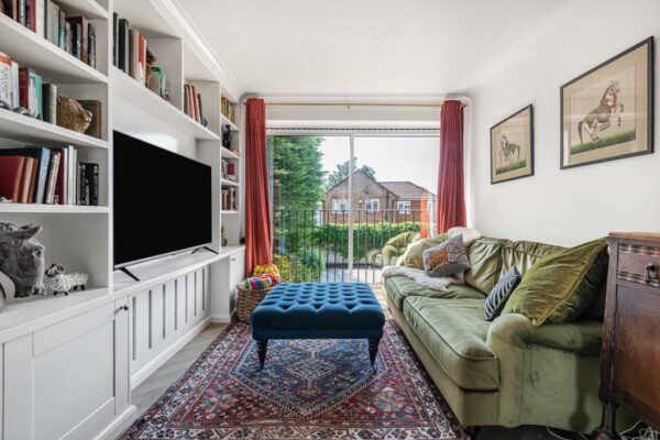 Mansfield Gardens, Hertford, SG14