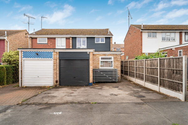 Hazeldell, Watton At Stone, SG14