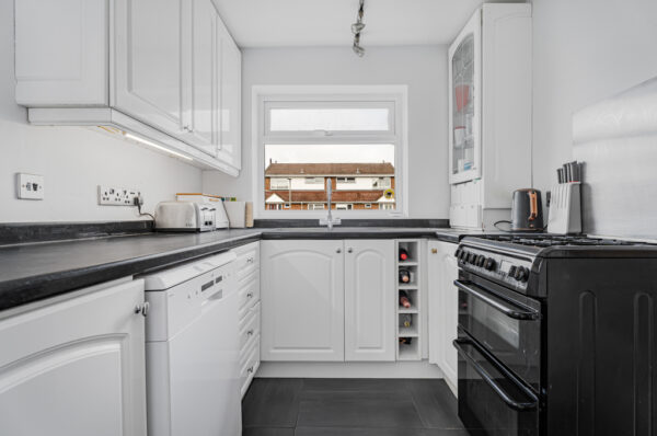 Hazeldell, Watton At Stone, SG14