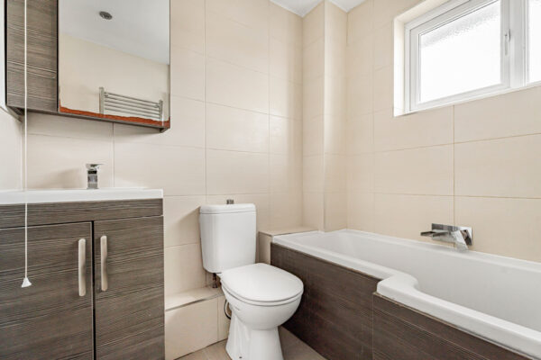 Hazeldell, Watton At Stone, SG14