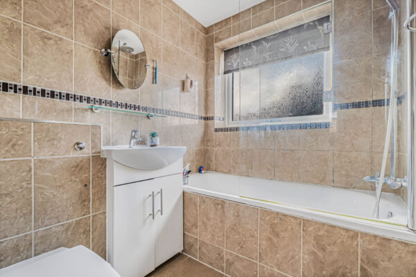 Albion Close, Hertford, SG13
