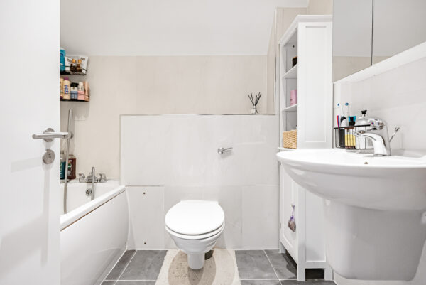 North Road, Hertford, SG14
