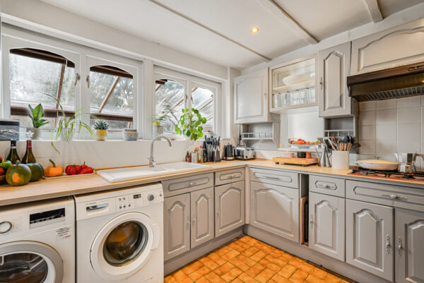 Hillside Terrace, Hertford, SG13