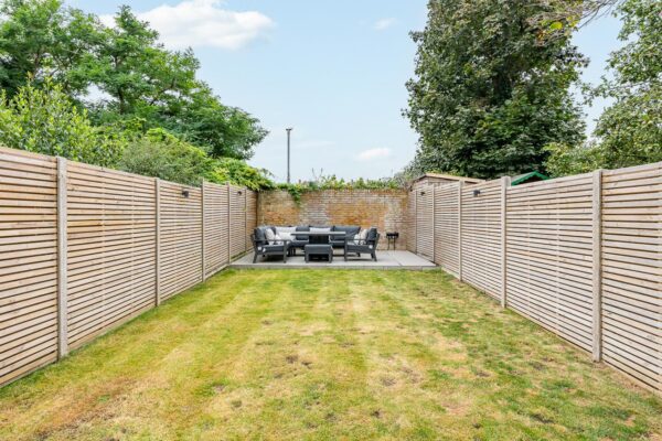 Villiers Street, Hertford, SG13