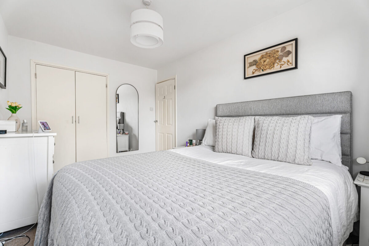 Albion Close, Hertford, SG13