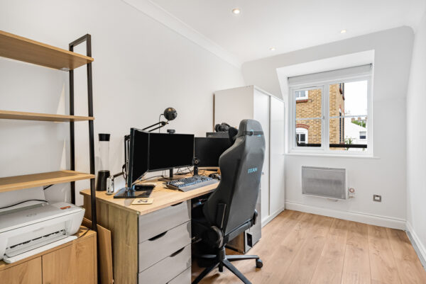 North Road, Hertford, SG14