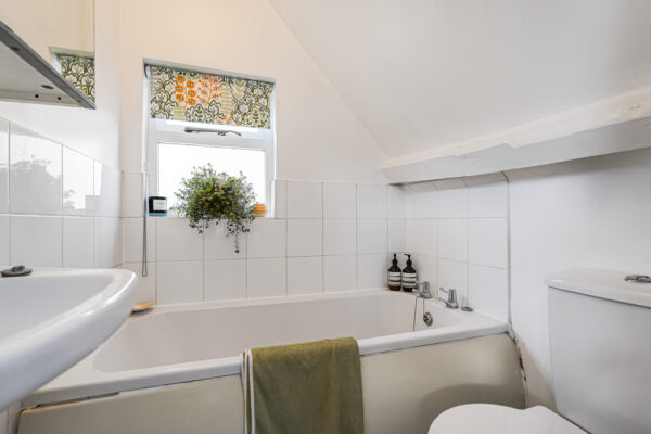 Hillside Terrace, Hertford, SG13