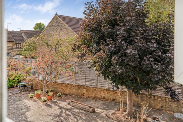Albion Close, Hertford, SG13