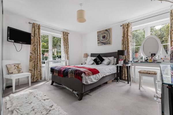 Henmarsh Court, Balls Park, SG13