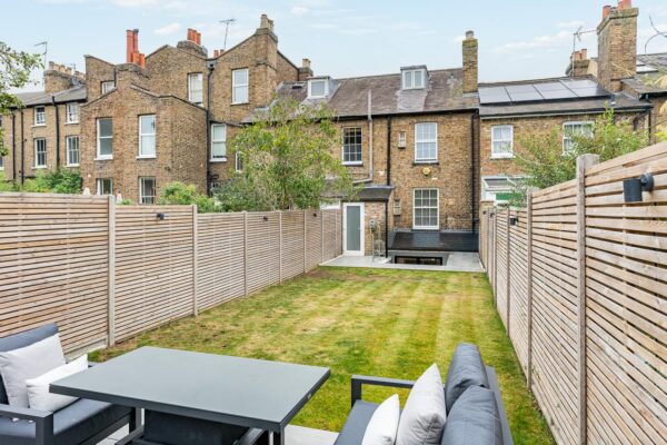 Villiers Street, Hertford, SG13