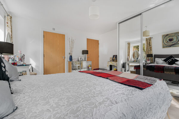 Henmarsh Court, Balls Park, SG13