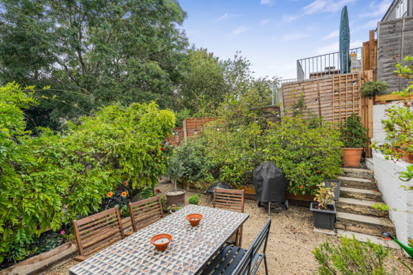 Hillside Terrace, Hertford, SG13