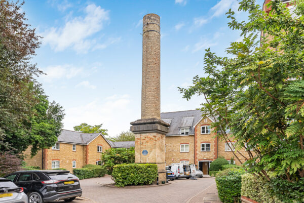 North Road, Hertford, SG14
