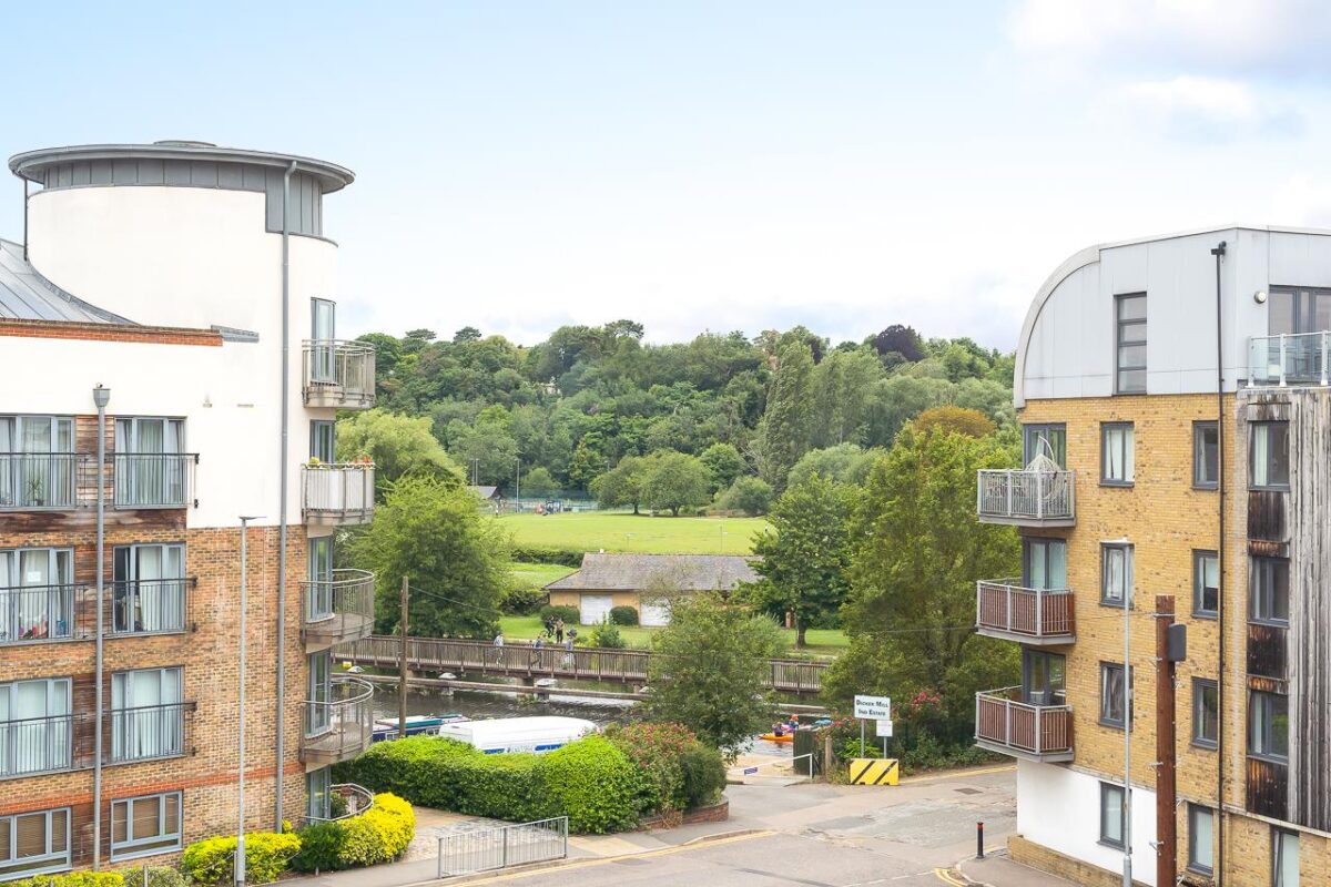 Mead Lane, Hertford, SG13