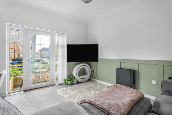 Newland Gardens, Hertford, SG13