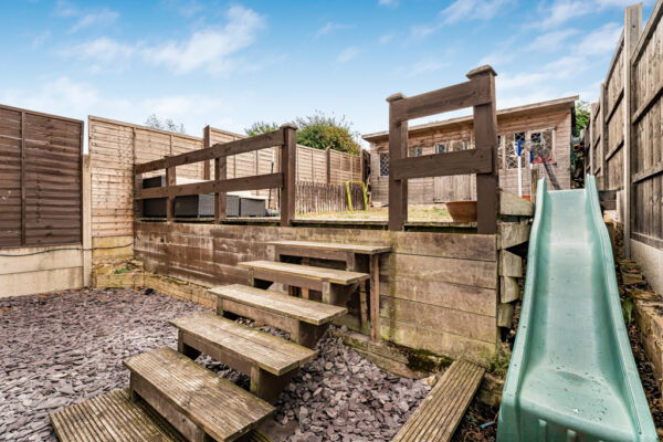 Hazeldell, Watton At Stone, SG14