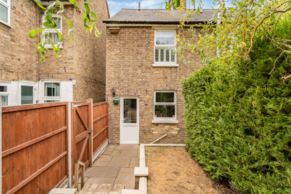 Wellington Street, Hertford, SG14