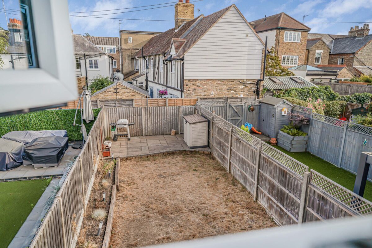 Albion Close, Hertford, SG13