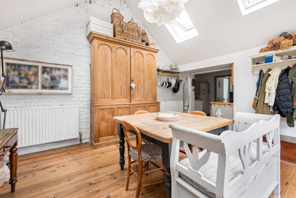 Ponsbourne Park, Newgate Street, SG13