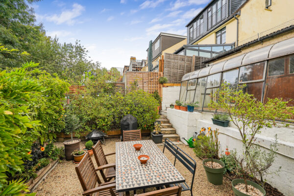 Hillside Terrace, Hertford, SG13