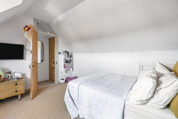 Ponsbourne Park, Newgate Street, SG13