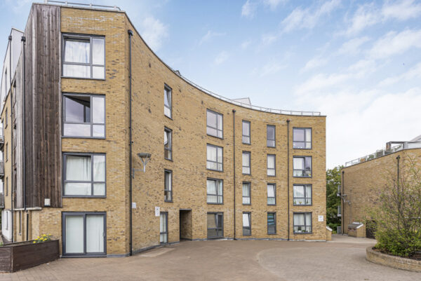 Mead Lane, Hertford, SG13