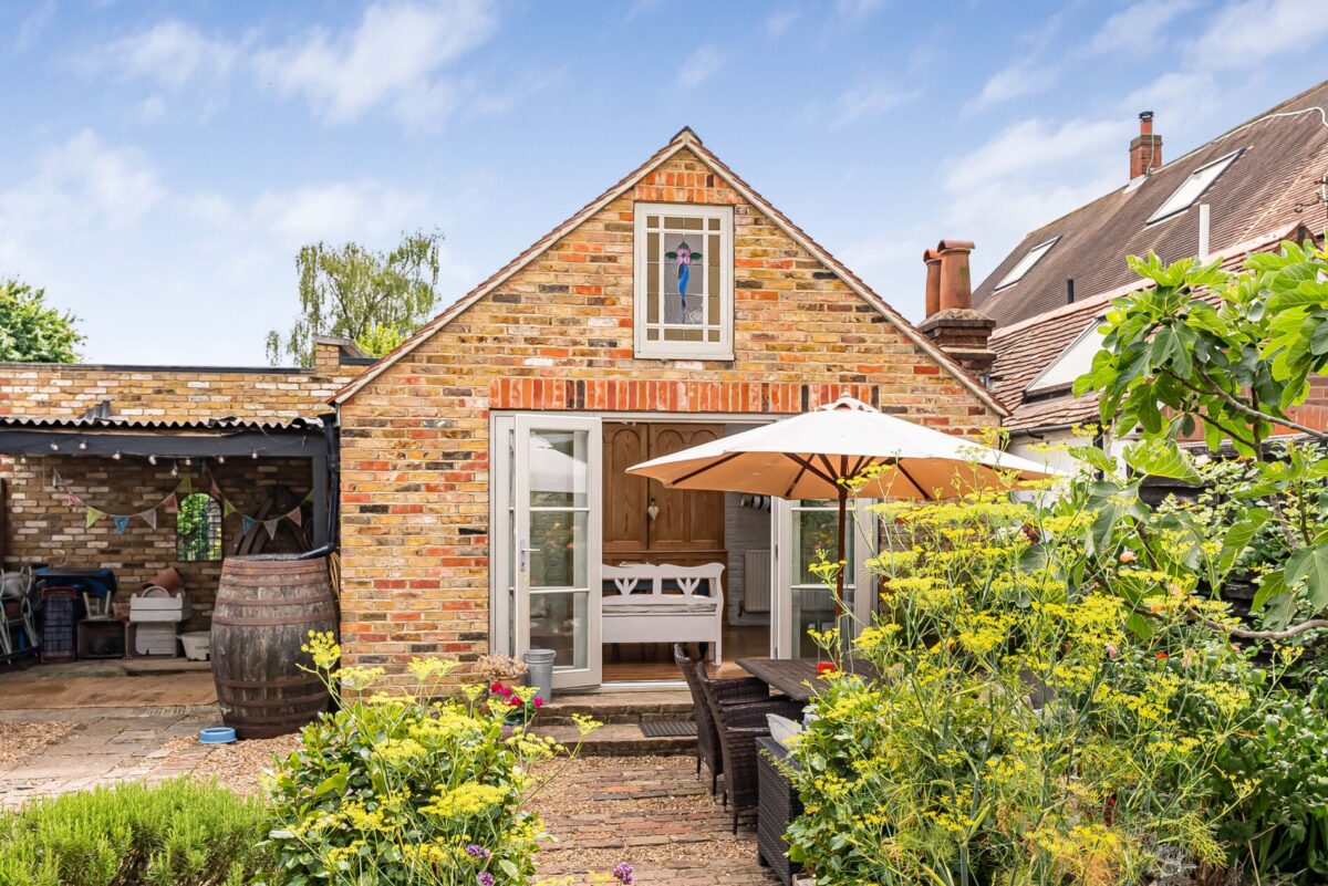 Ponsbourne Park, Newgate Street, SG13