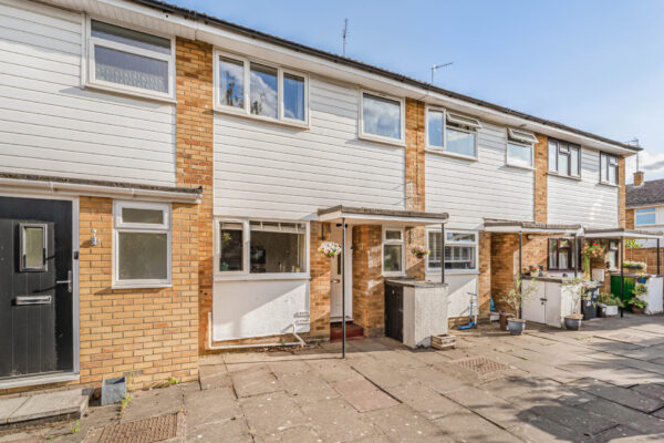 Albion Close, Hertford, SG13
