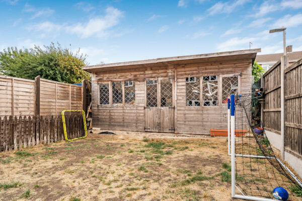 Hazeldell, Watton At Stone, SG14