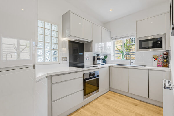 Newland Gardens, Hertford, SG13