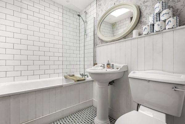 Ponsbourne Park, Newgate Street, SG13