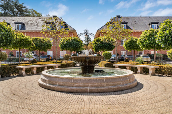 Henmarsh Court, Balls Park, SG13