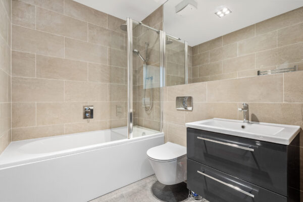 Mead Lane, Hertford, SG13