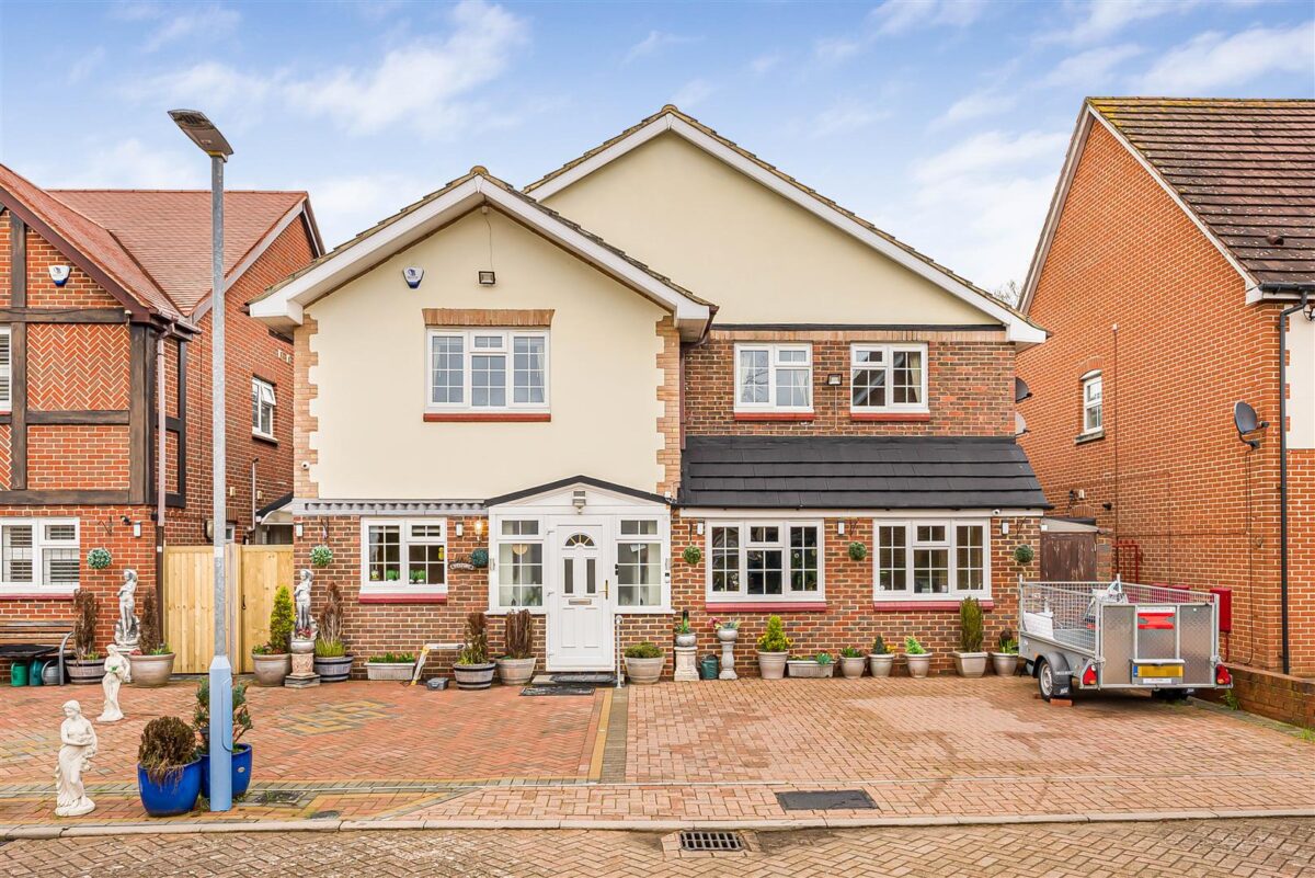 Bittern Close, Cheshunt, EN7