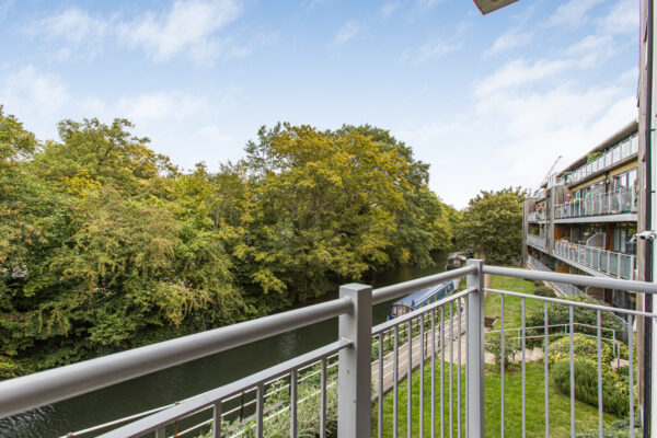 Mead Lane, Hertford, SG13