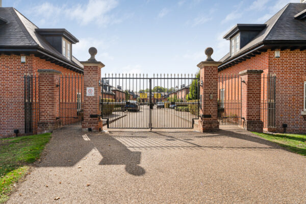 Willis Grove, Balls Park, SG13